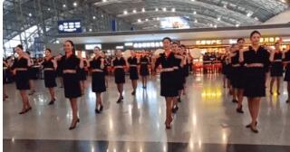 【真实空姐】各大航空美丽空姐不欲人知的真实反差(2)