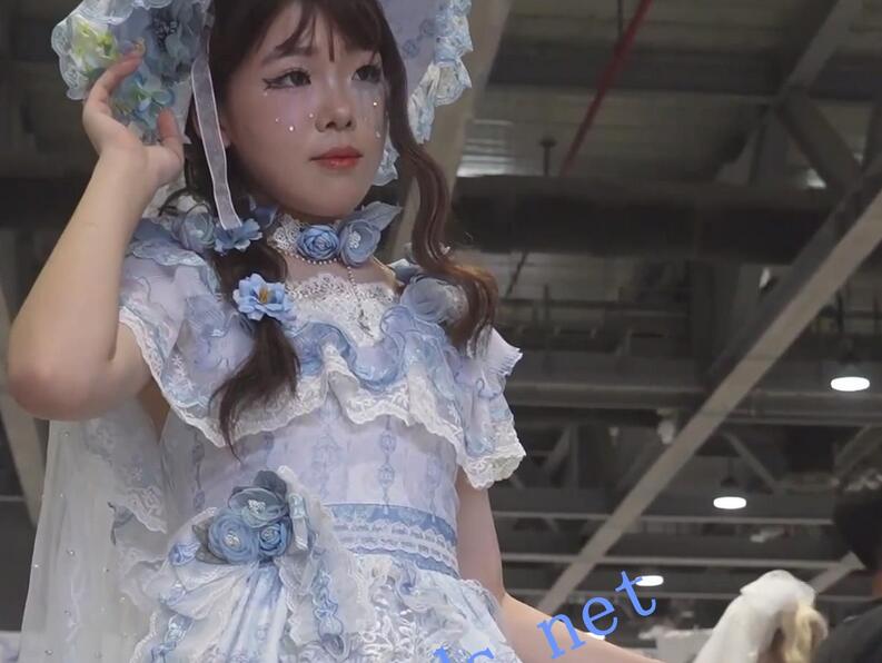 【xxn-228】两次CD蓝色蕾丝lo裙美女..微透白内和黄色无痕内