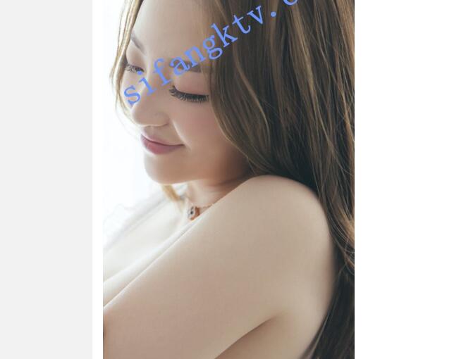 【摄影师流出】气质漂亮宝妈写真第十三弹{大尺度}【3G】