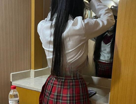 【重磅】大神 江南第一深情回归【元歌的恋爱日记】4月最新