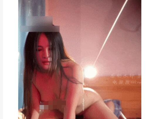 2025年4月最新，【鱼哥约炮】，新人湖南小少妇，完美露脸，主动打开手机灯