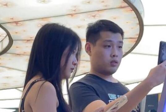 ⭐【KKCD㊙️】3259-3260-可爱小姐姐透过裙裤CD黑骚丁内内