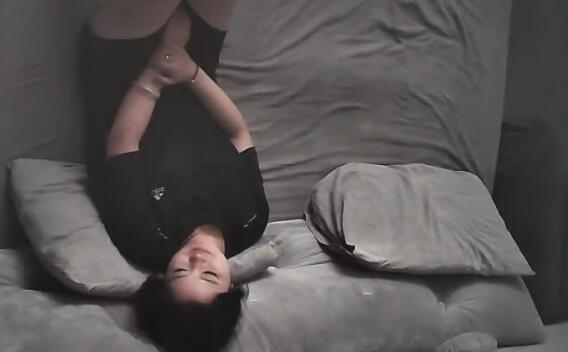 ❤️美女和男友激情啪啪开档黑丝臭脚足交【2G】