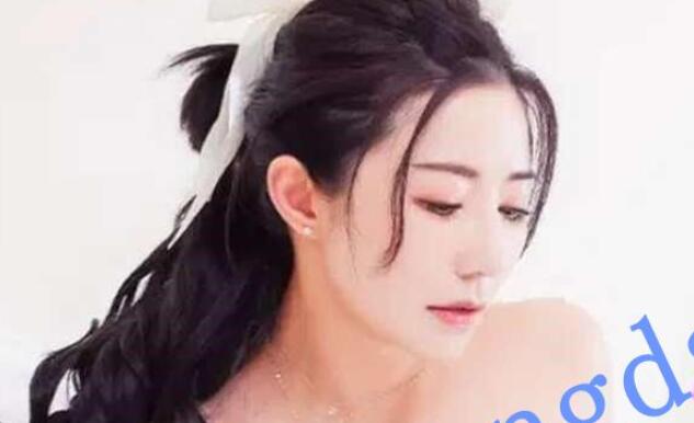 jdsy-240情欲女高管小鲜肉的面试尽然是满足高管的需求