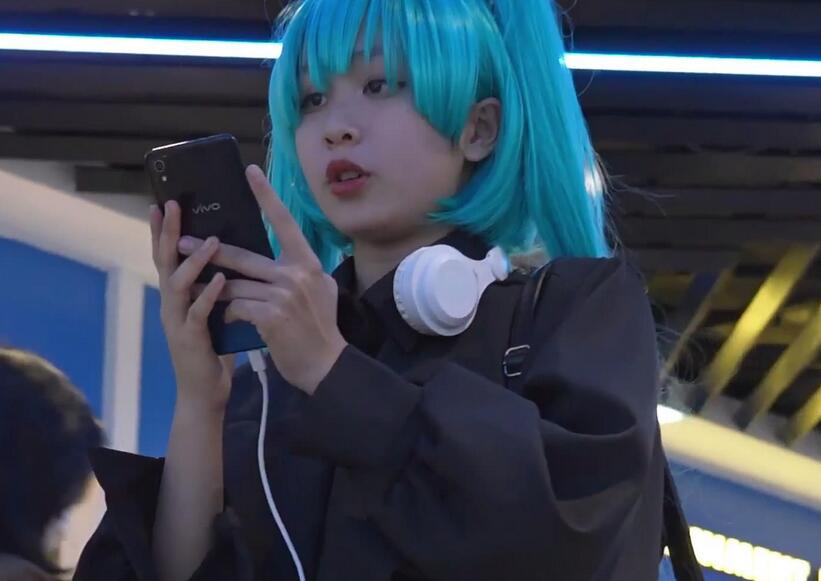 【xxn-238】两次CD初音小姐姐..骚内夹成丁..楼梯抄底大屁股