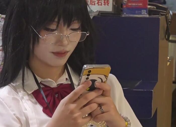 (BC无内6)⭐制服jk眼镜娘无内逛街..丰满肉臀弯腰13好黑