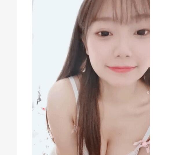 ❤️√ 初恋般的感觉，超清纯完美身材女神，新买的道具试用，尺度突破，道具大屌马桶上骑坐，很好用爽翻